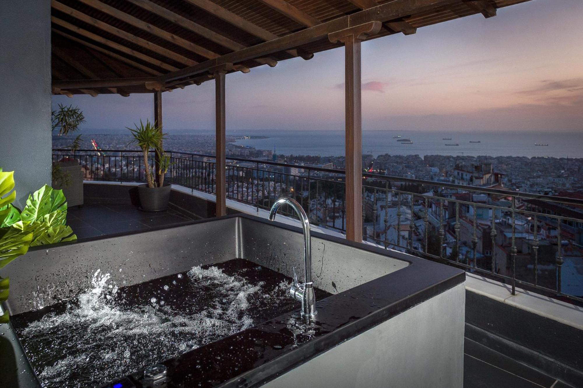 Palazzo Vista Suite&Spa Солун Екстериор снимка